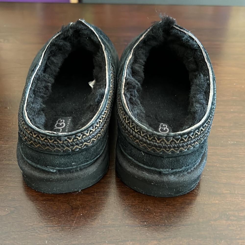 UGG Men's Black Size 7 Suede Slippers - Picture 4 of 6